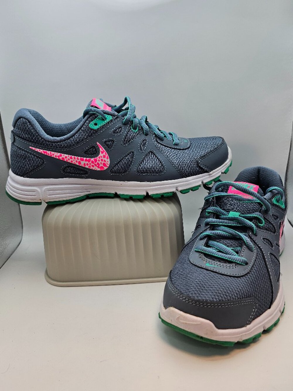 Nike Revolution 2, Size 7.5